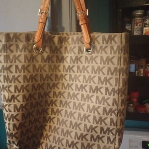 Michael kors purse/Tote